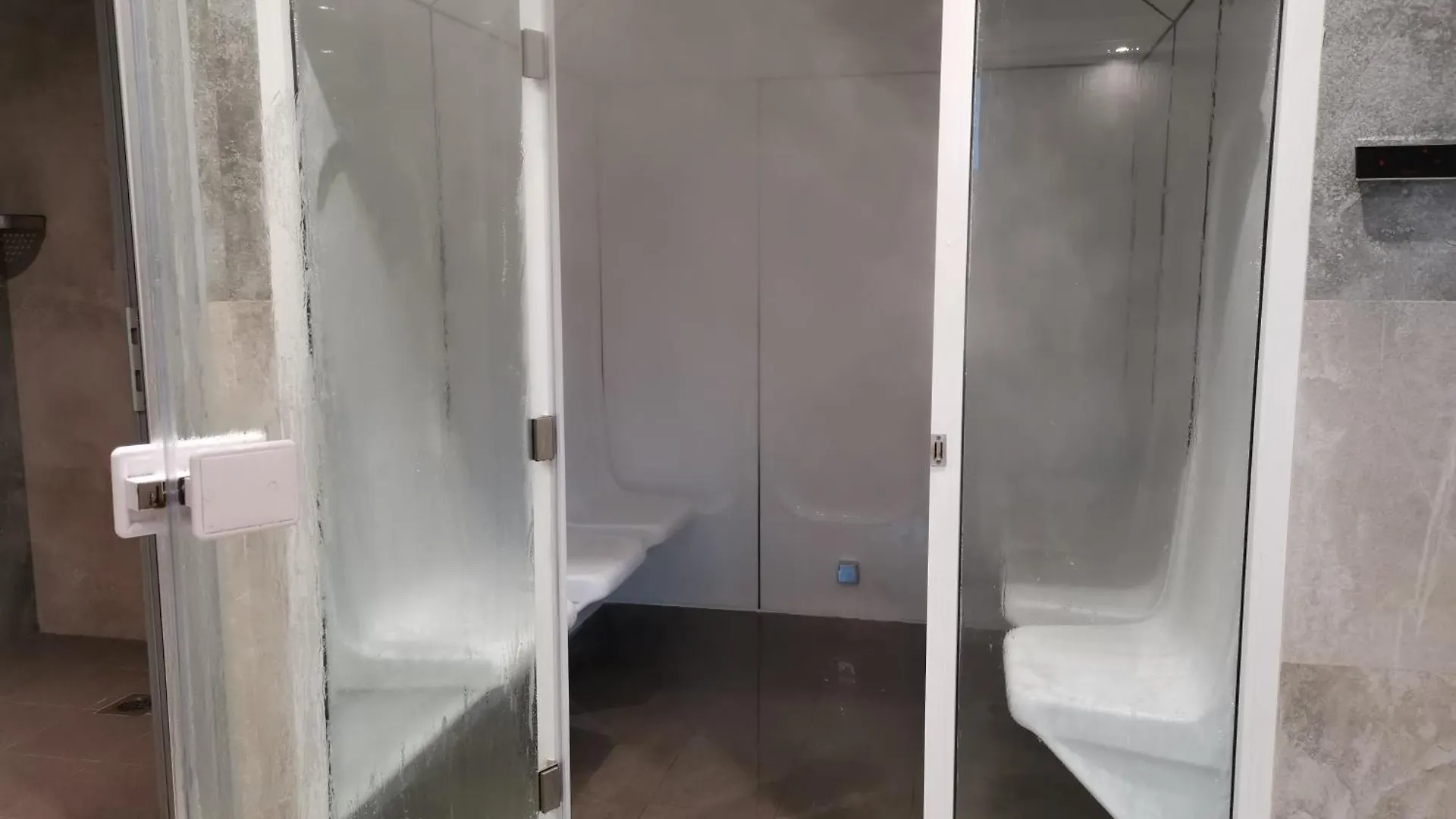Vacay Lettings - Elite Residence Business Bay - Studio ドバイ